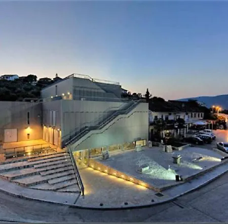 Boutique Livia Hostel *