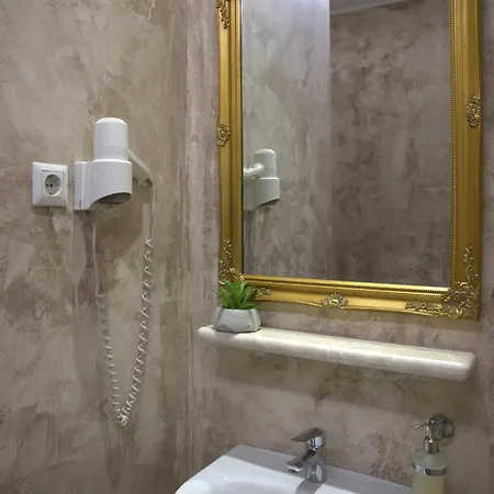 אכסניה Boutique Livia *