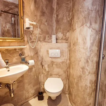 אכסניה Boutique Livia *